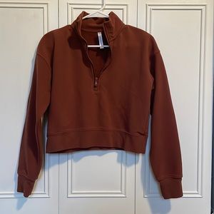 Burgundy half zip crop